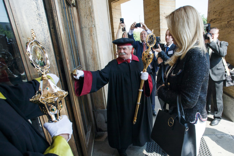 Udelenie najvyššieho ocenenia univerzity