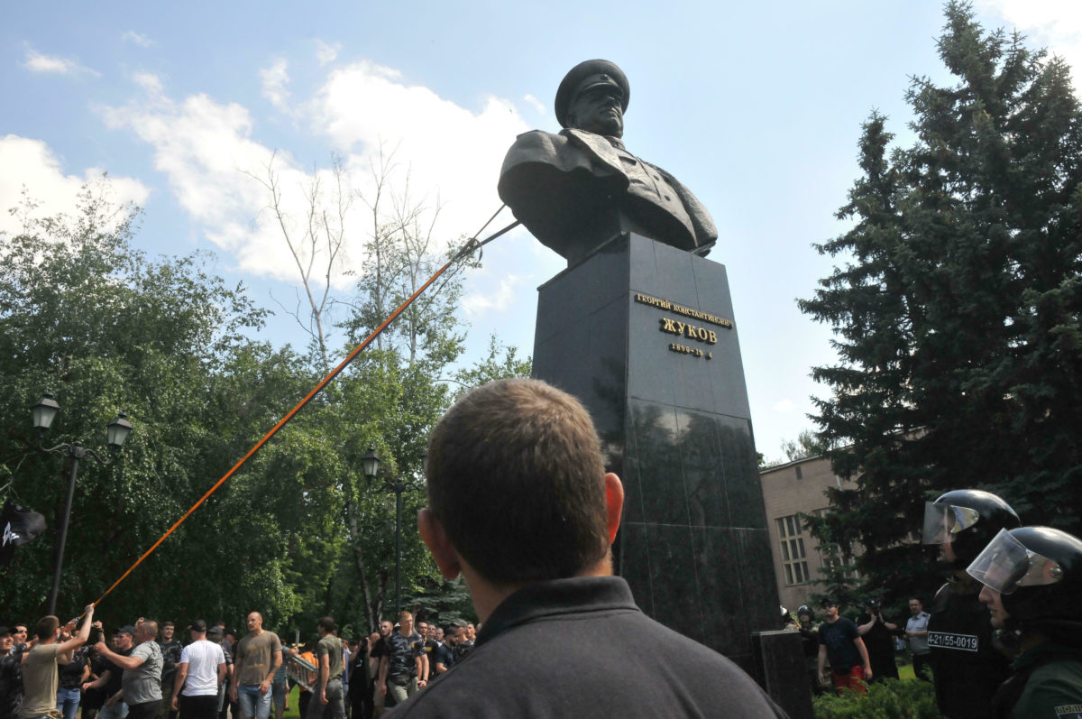 charkov, busta Žukov
