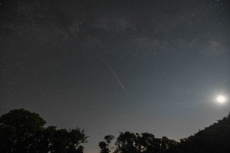 ASTRONÓMIA: Čiastočné zatmenie mesiaca
