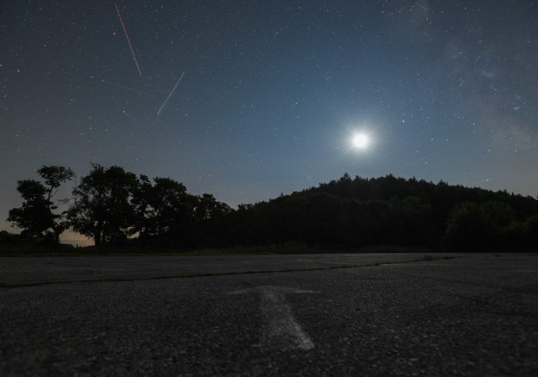 ASTRONÓMIA: Čiastočné zatmenie mesiaca
