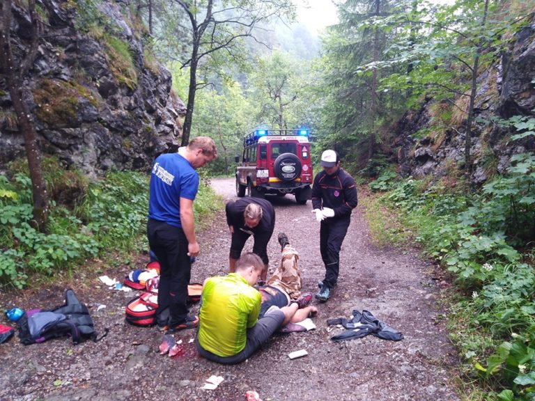 Pád muža zo skál v Kvačianskej doline