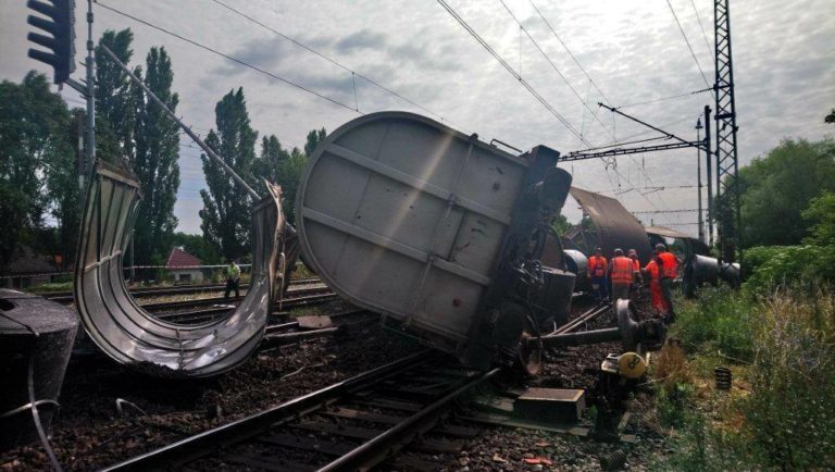 Vykoľajený nákladný vlak, Trnovec nad Váhom