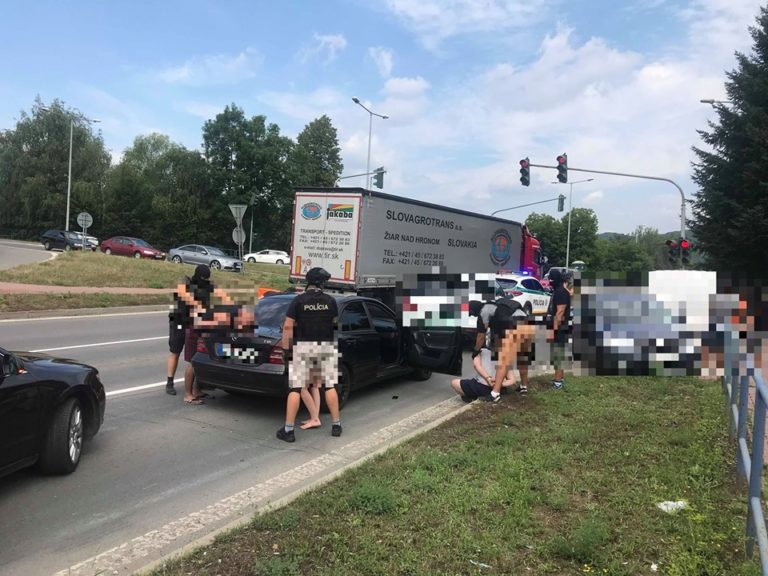 polícia, zásah, Ladomerská Vieska, drogy