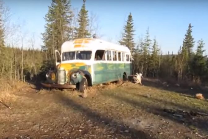 Christopher McCandless, autobus, Aljaška