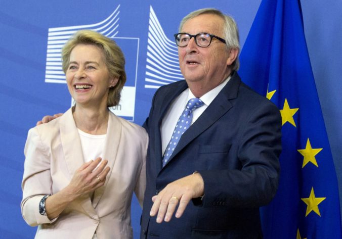 Ursula von der Leyen, Jean-Claude Juncker