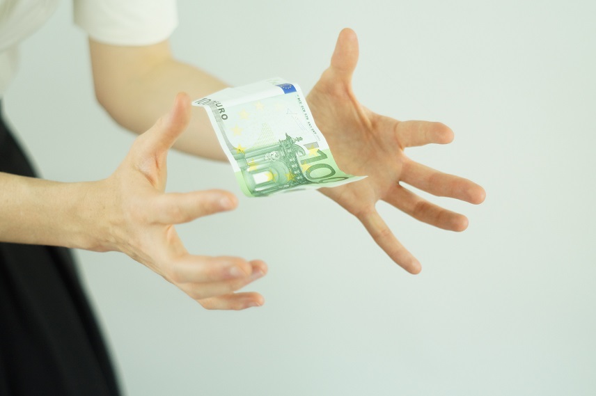 Blur close up fingers 462383.jpg