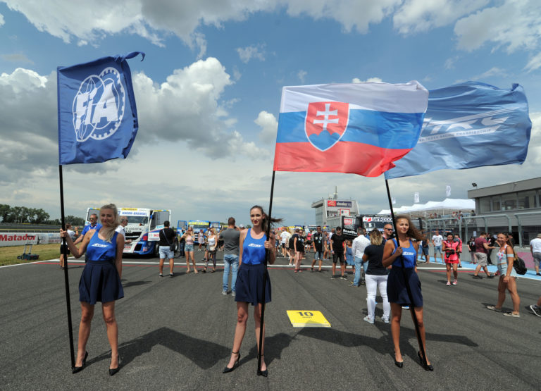 MOTORIZMUS: Majstrovstvá Európy ťahačov na okruhu Slovakia Ring