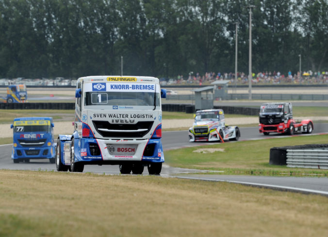 MOTORIZMUS: Majstrovstvá Európy ťahačov na okruhu Slovakia Ring