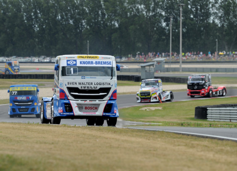 MOTORIZMUS: Majstrovstvá Európy ťahačov na okruhu Slovakia Ring