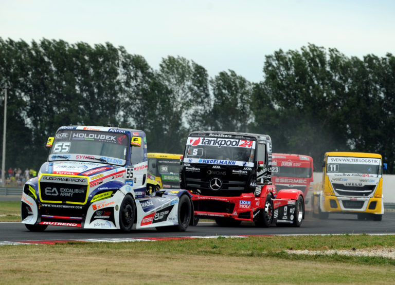 MOTORIZMUS: Majstrovstvá Európy ťahačov na okruhu Slovakia Ring