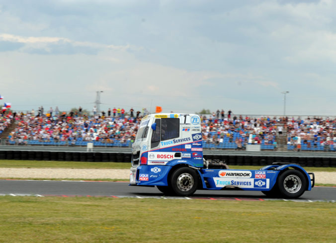 MOTORIZMUS: Majstrovstvá Európy ťahačov na okruhu Slovakia Ring