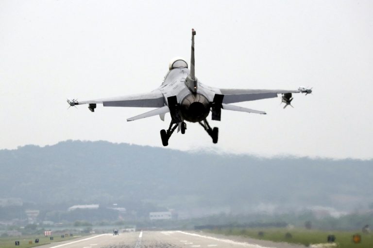 F-16, stíhačka