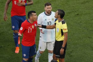 Gary Medel, Lionel Messi, Copa América