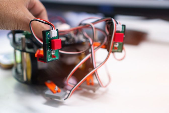 vedec, mechanika, elektrotechnika