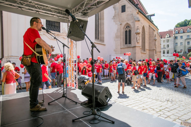 POCHOD: Hrdí na rodinu