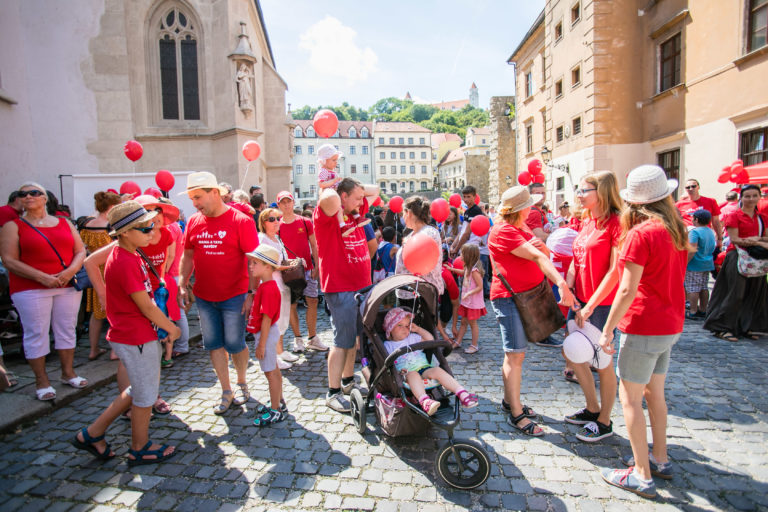 POCHOD: Hrdí na rodinu