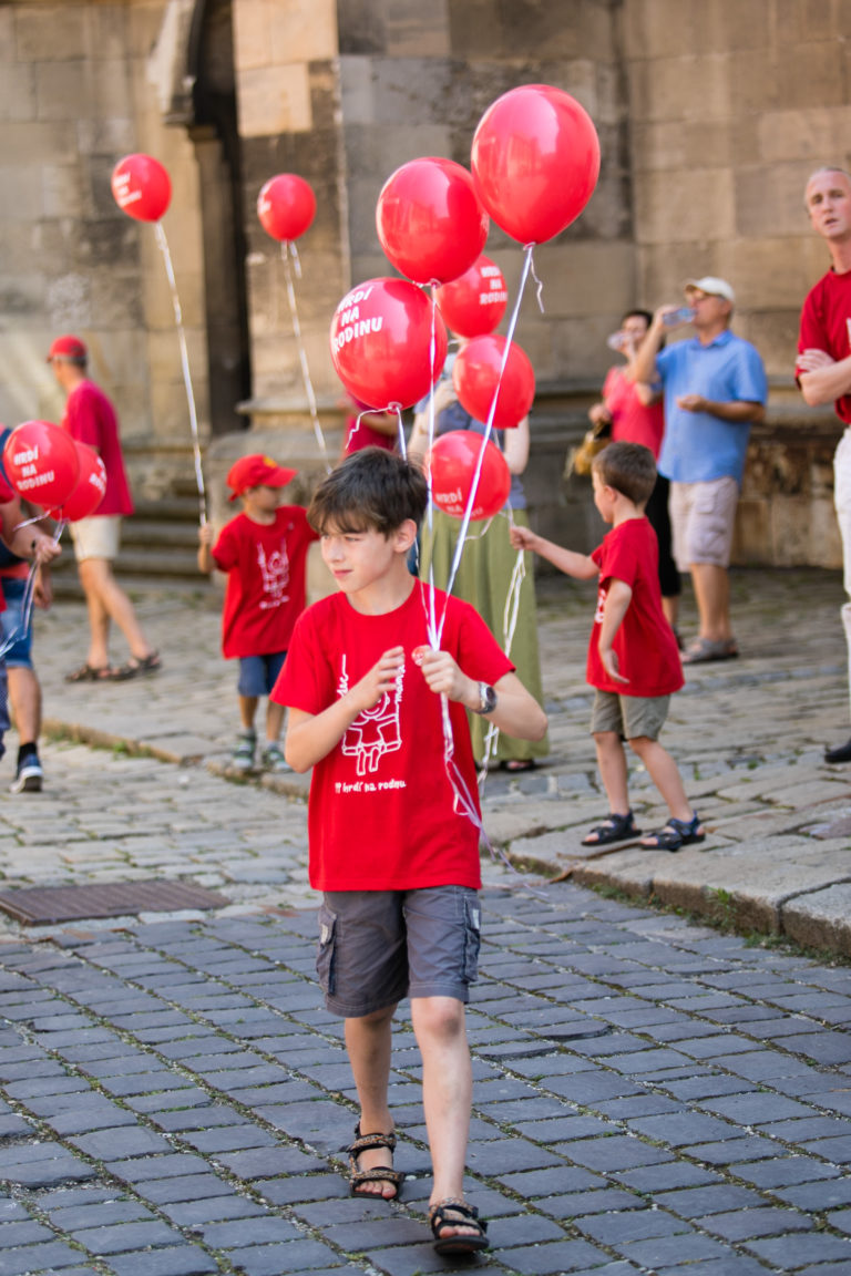 POCHOD: Hrdí na rodinu