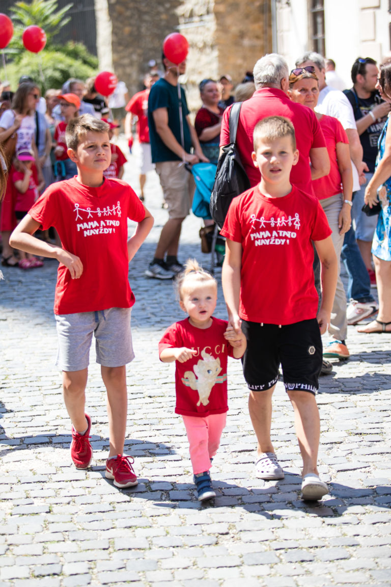 POCHOD: Hrdí na rodinu