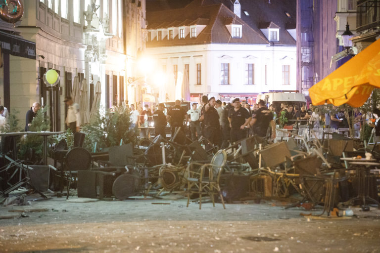 BRATISLAVA: V centre sa bili futbaloví fanúšikovia