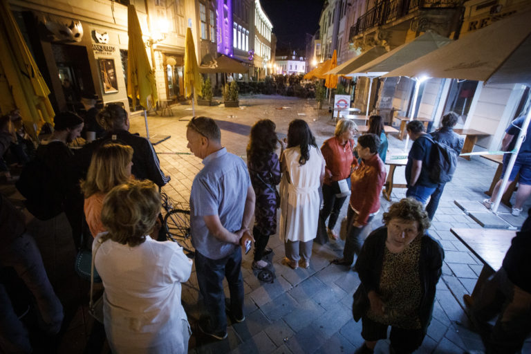 BRATISLAVA: V centre sa bili futbaloví fanúšikovia