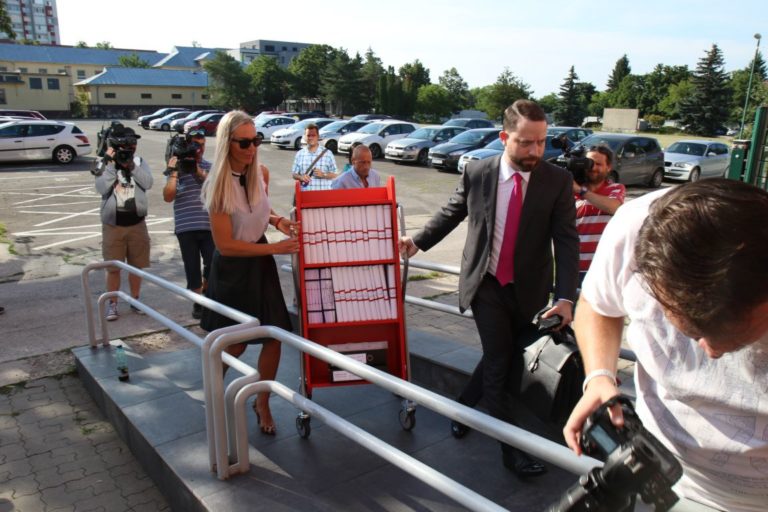 Marek Para, Kauza miliónových zmeniek