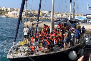 migranti, ostrov Lampedusa