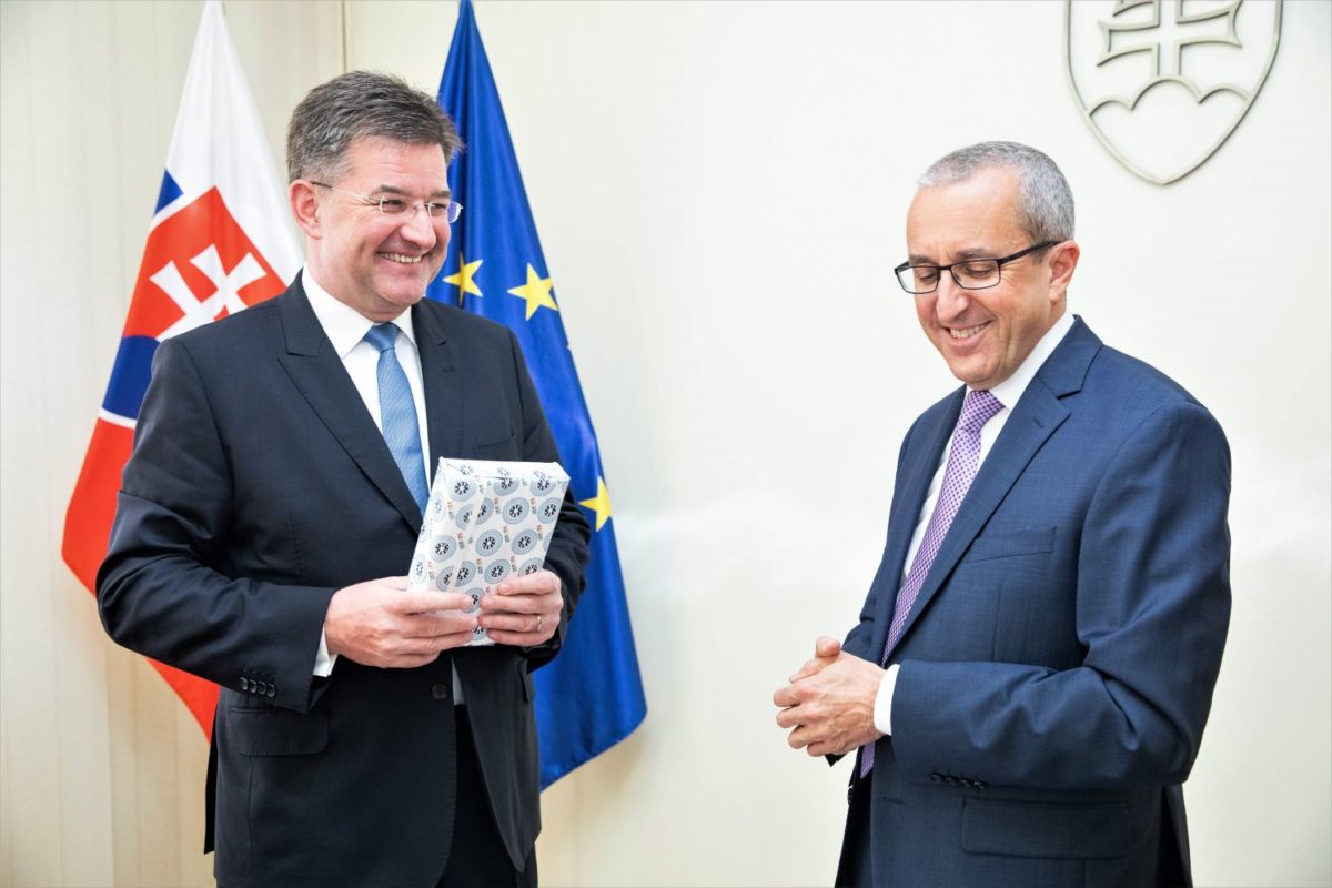Miroslav Lajčák, Zvi Aviner Vapni