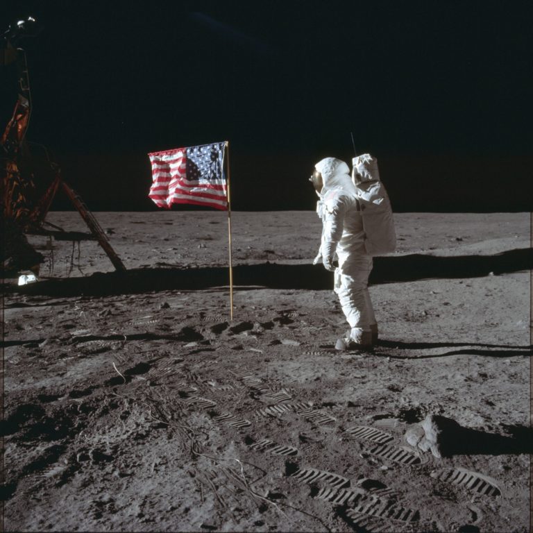 Mesiac, astronaut, NASA