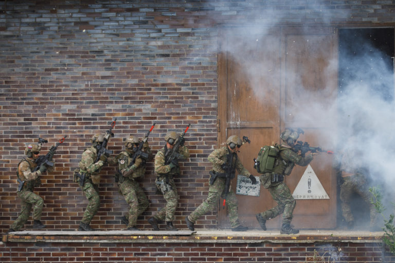 Návšteva predsedu vojenského výboru NATO