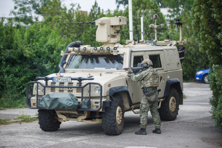 Návšteva predsedu vojenského výboru NATO