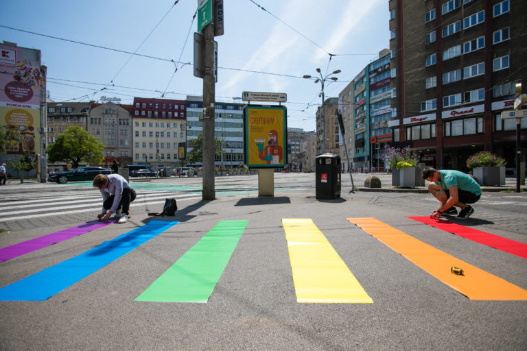 dúhový priechod, PRIDE, Dúhový pochod