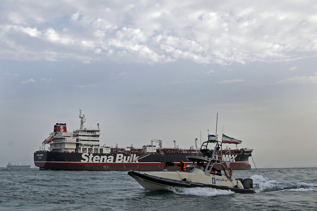 Tanker, Irán, Veľká Británia