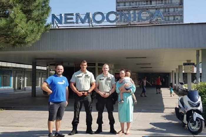 tehotná žena, polícia