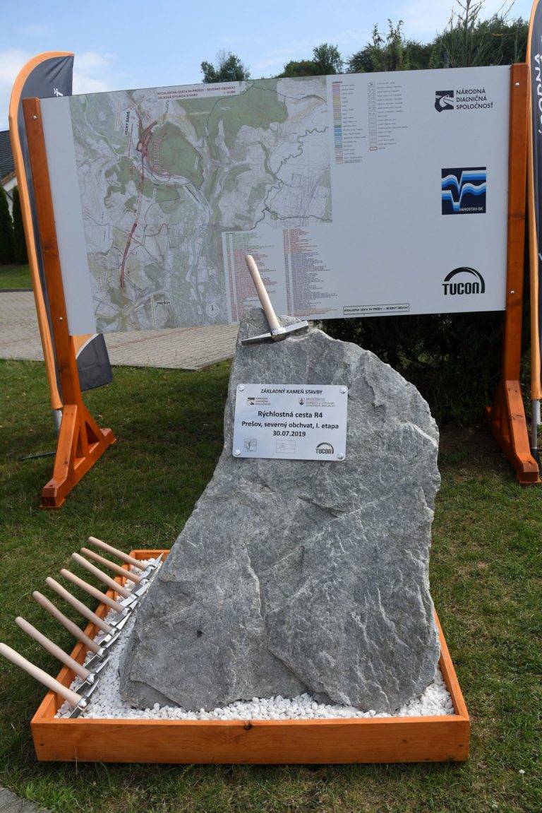 Otvorenie prvej etapy výstavby R4
