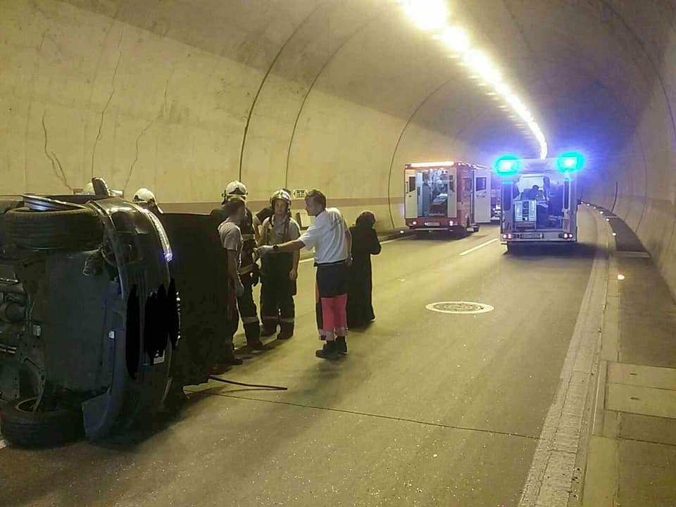 dopravná nehoda, tunel Sitina
