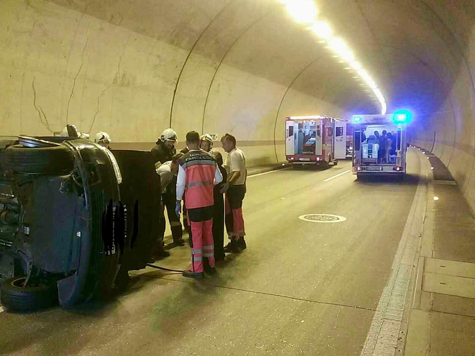 dopravná nehoda, tunel Sitina