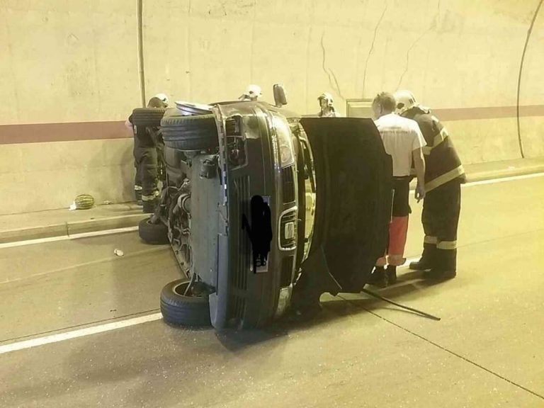 dopravná nehoda, tunel Sitina