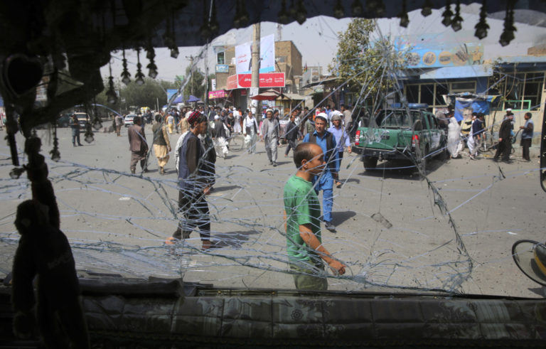 Afganistan, bombový útok