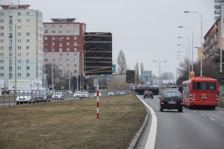 Nové bus-pruhy medzi križovatkami Bajkalská a Prievozská