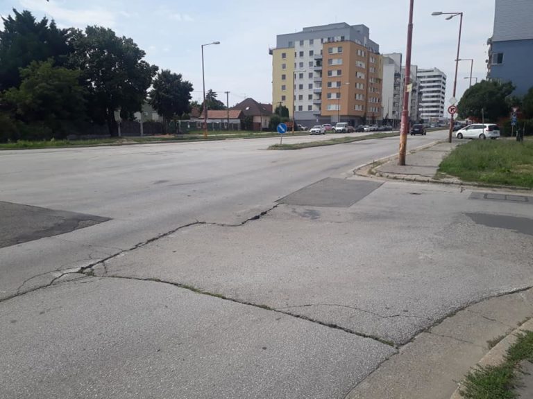 Podunajské Biskupice, oprava vozovky