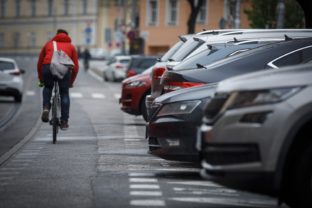 Bratislava, bicykel, parkovanie