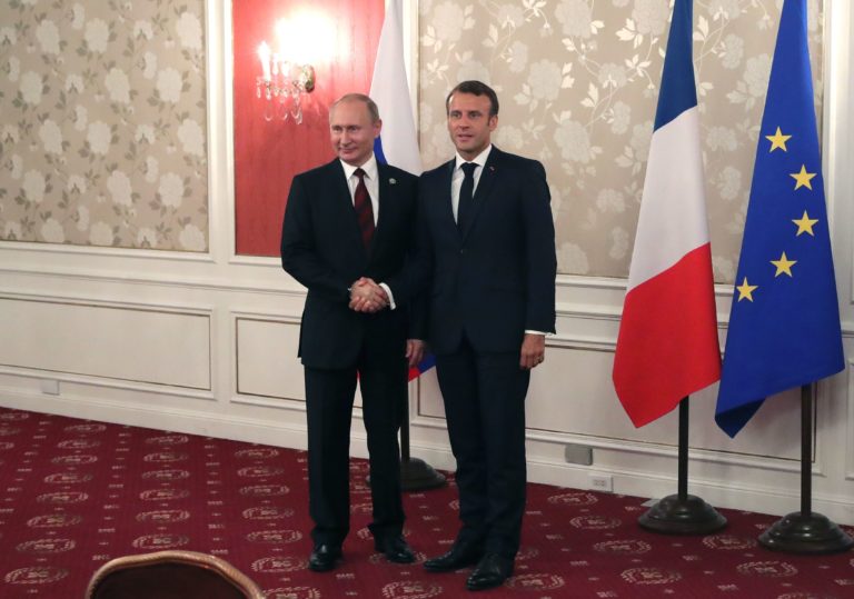 Emmanuel Macron, Vladimir Putin