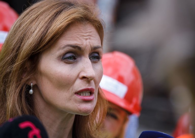 Andrea Kalavská, nemocnica Rázsochy