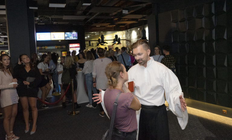 premiéra filmu Kto je ďalší?