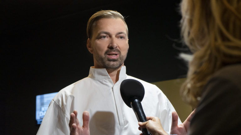 premiéra filmu Kto je ďalší?