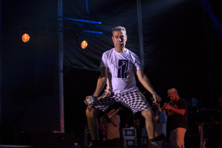 UPRISING 2019: Polemic a Medial Banana