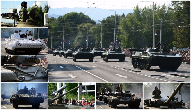 Oslavy 75. výročia SNP - vojenská prehliadka (Banská Bystrica)