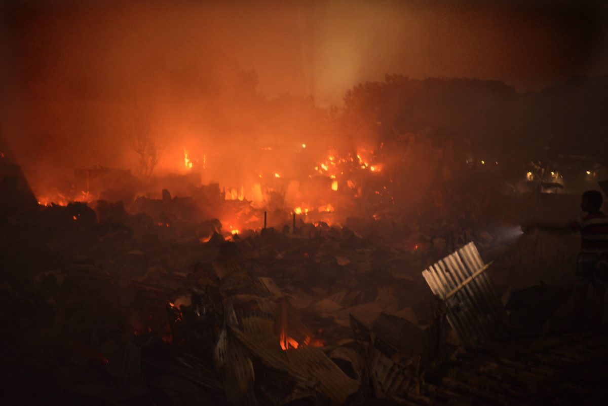 požiar, slum, Dháka