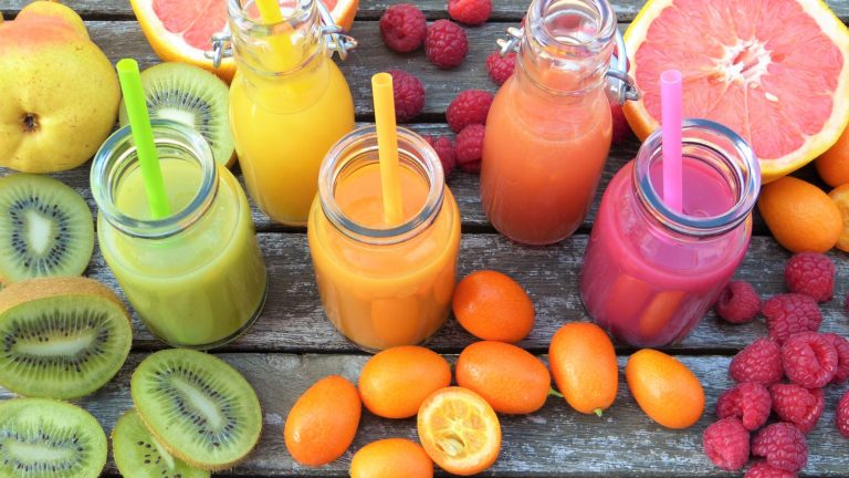 Smoothies 2253423_1920.jpg
