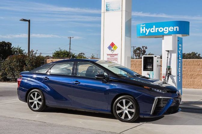 Vodíkové vozidlá sú momentálne finančne nedostupné, automobilky chcú problém čoskoro vyriešiť